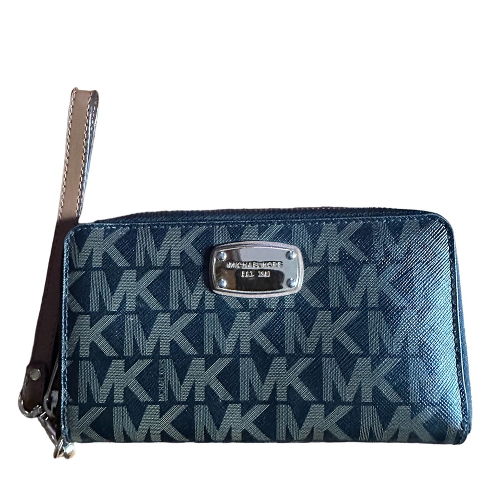 Michael Kors Wristlet